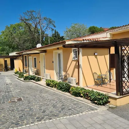 לינה וארוחת בוקר Gemelli 4*